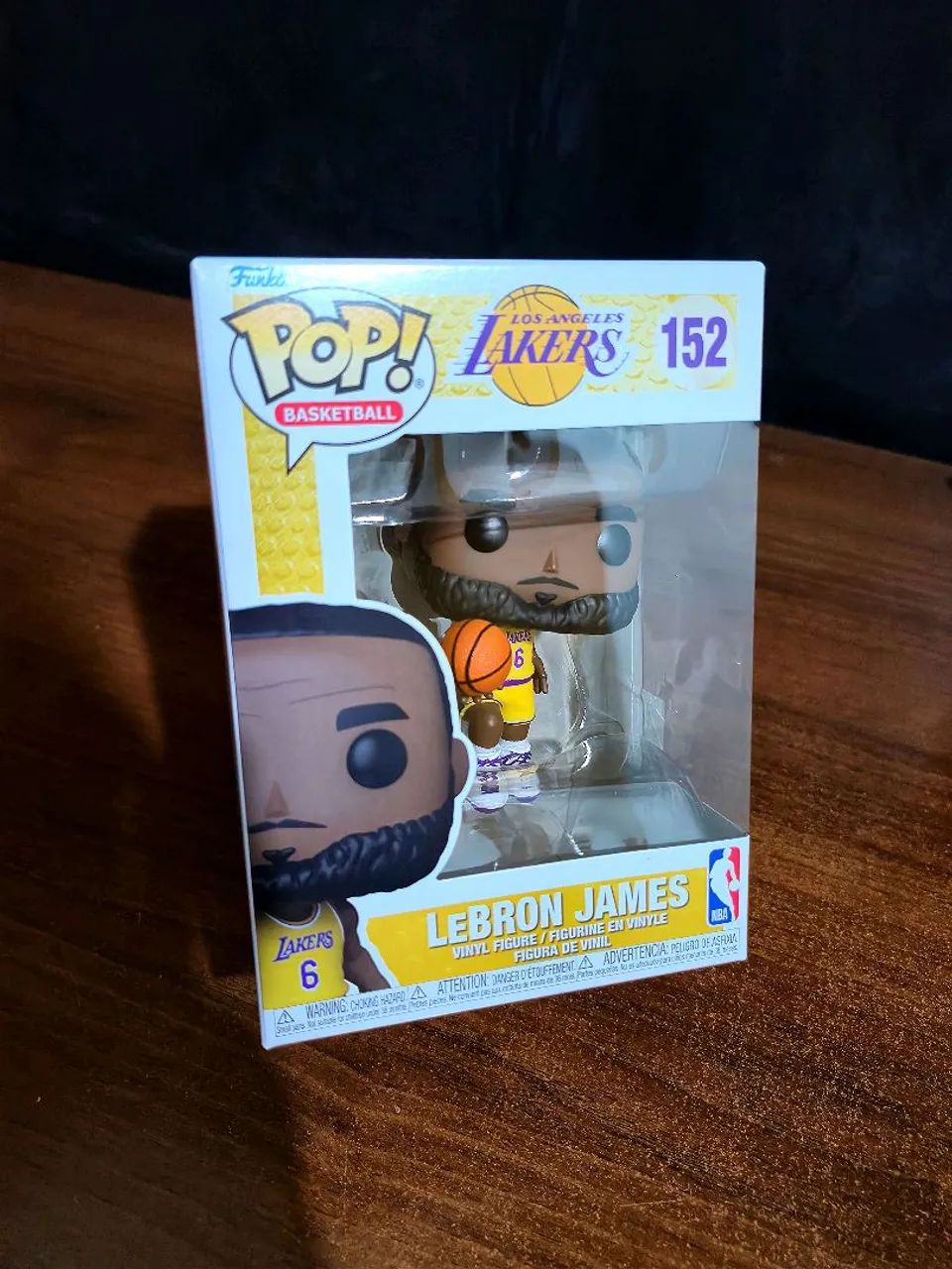 Funko Pop LeBron James + Display - Foto 3