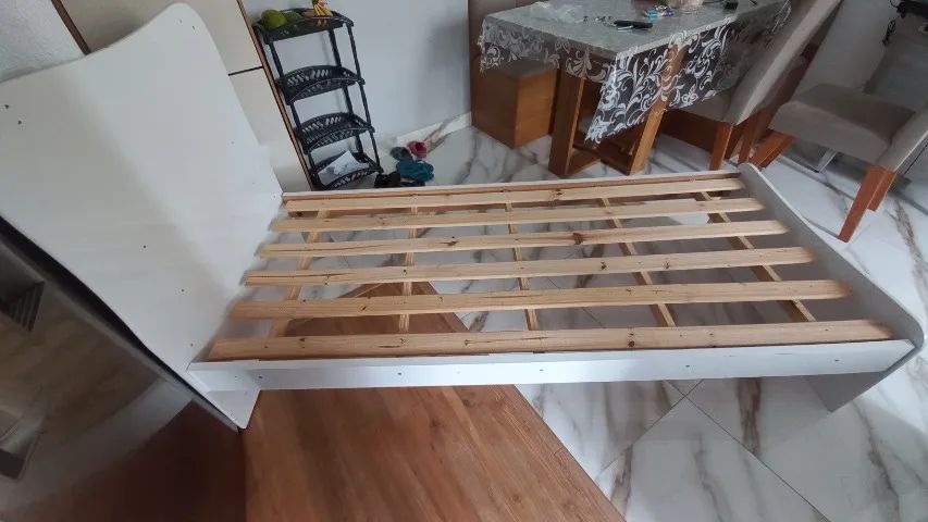 CAMA DE SOLTEIRO COM COLCHAO - Foto 3