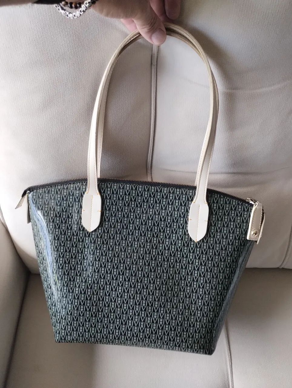 Bolsa Vitor Hugo original usada em perfeito estado de conservação  - Foto 3