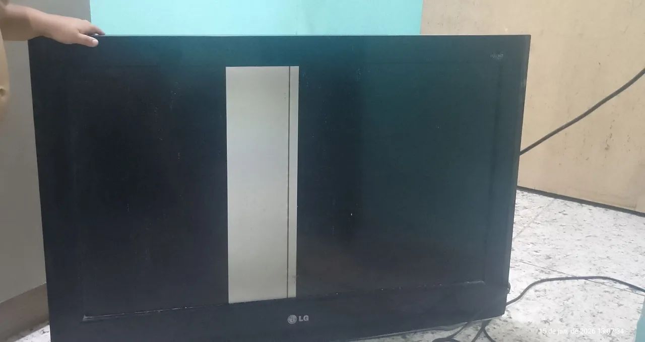 Vendo 2 tv pra retirar peças  - Foto 2