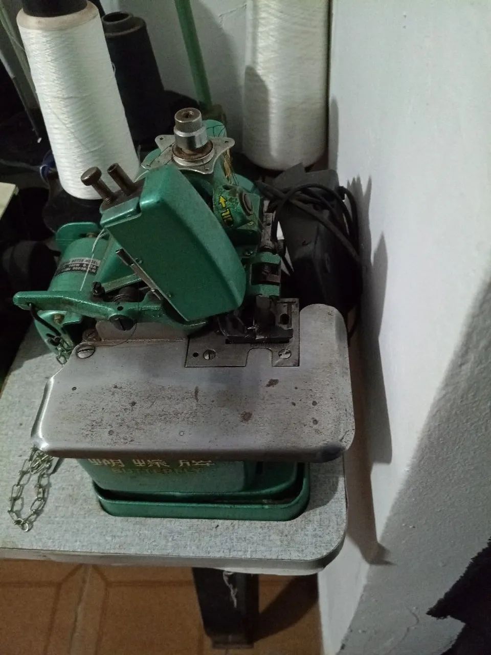 2 máquina overloque  - Foto 2