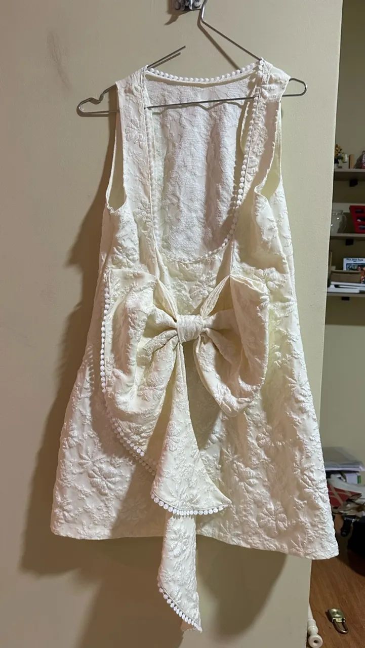 Vestido com lanço na costa  - Foto 2