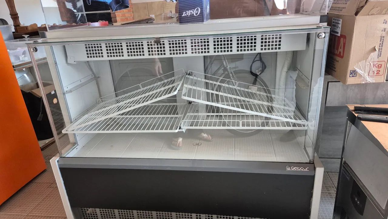 Expositor Refrigerado Gelopar 1,50m - 220v