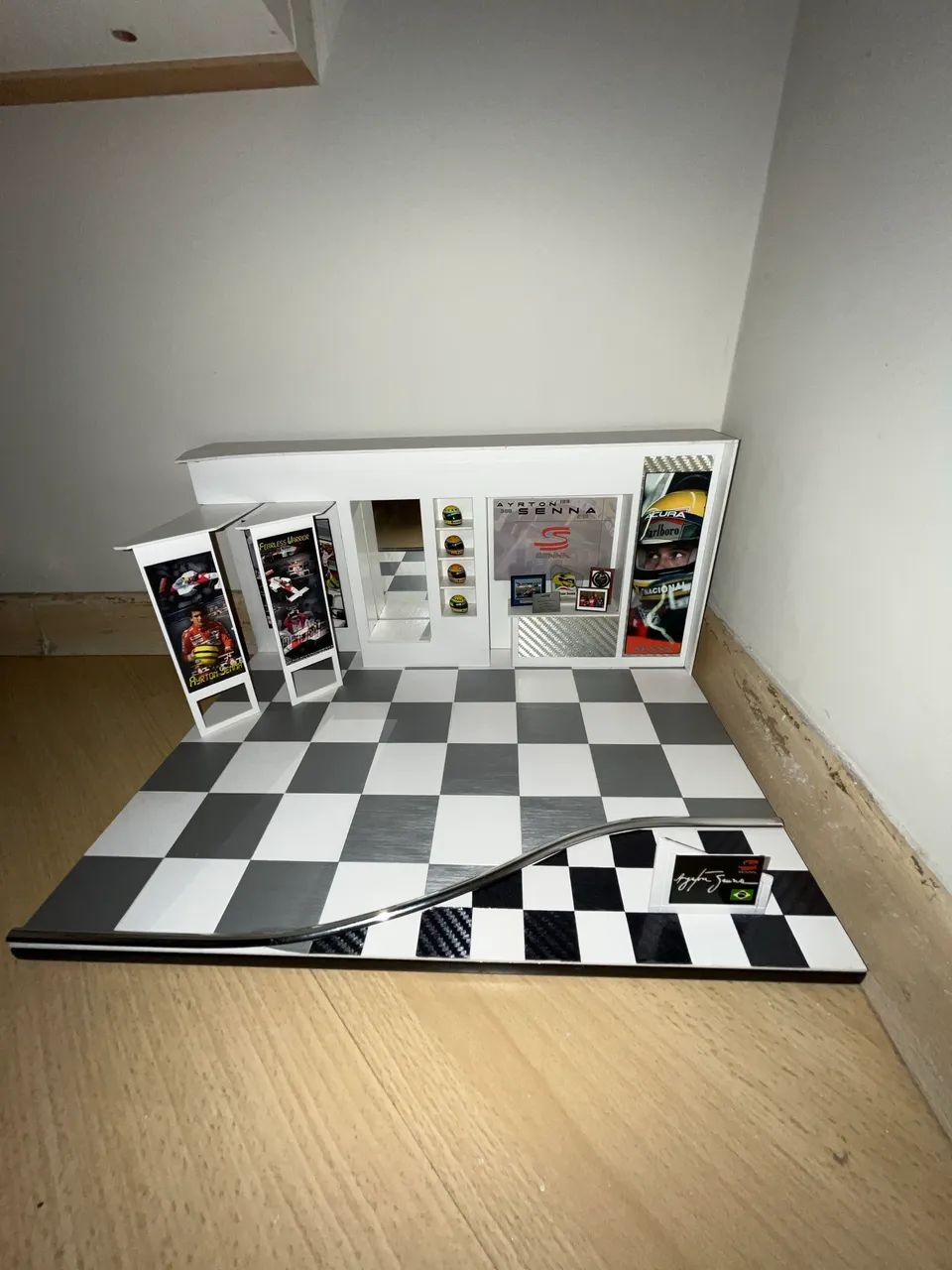 Maquete Ayrton Senna Garagem  - Foto 5