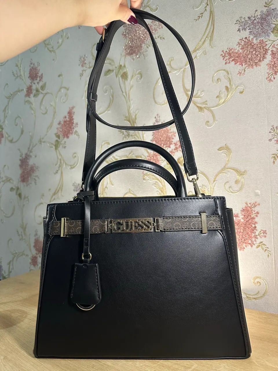 Bolsa Guess preta ombro - Foto 4