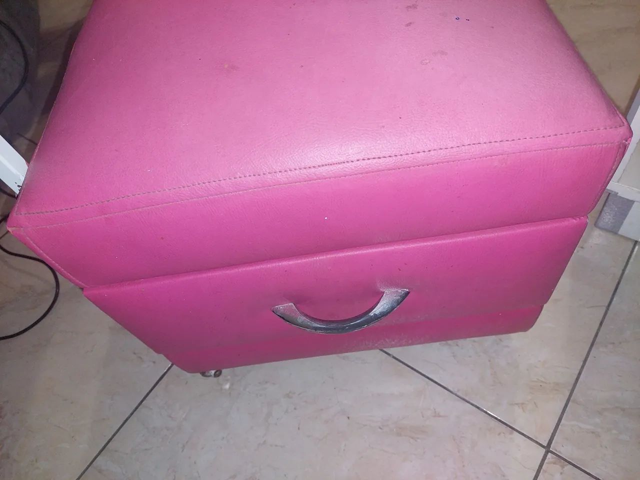 Cadeira pedicure com gaveta  - Foto 2