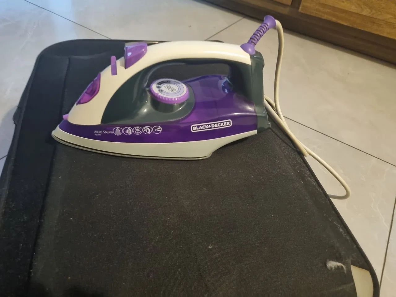 Ferro de passar roupas BLACK + DECKER - Foto 2