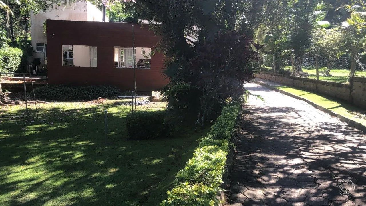 Terreno de 5600m² no bairro Sambaqui - Foto 2