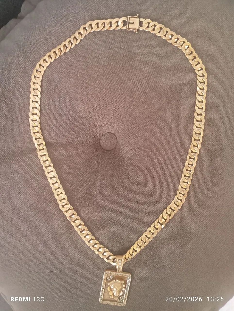 Cordão moeda antiga 