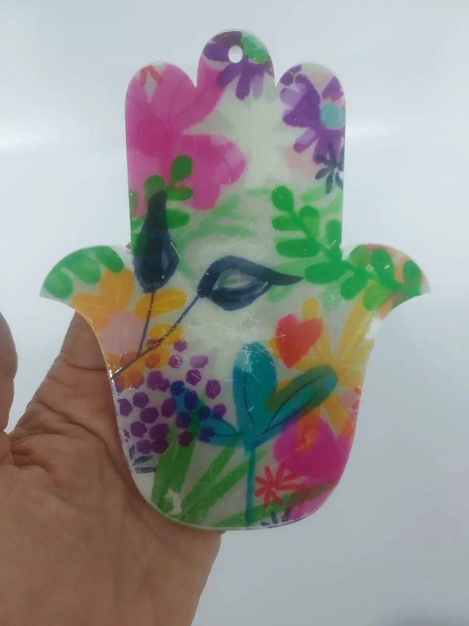 Hamsa colorida em acrilico para enfeite e proteção  - Foto 3