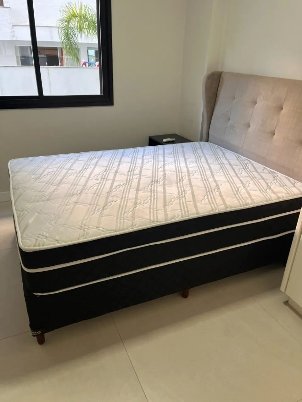Cama box e cabeceira 