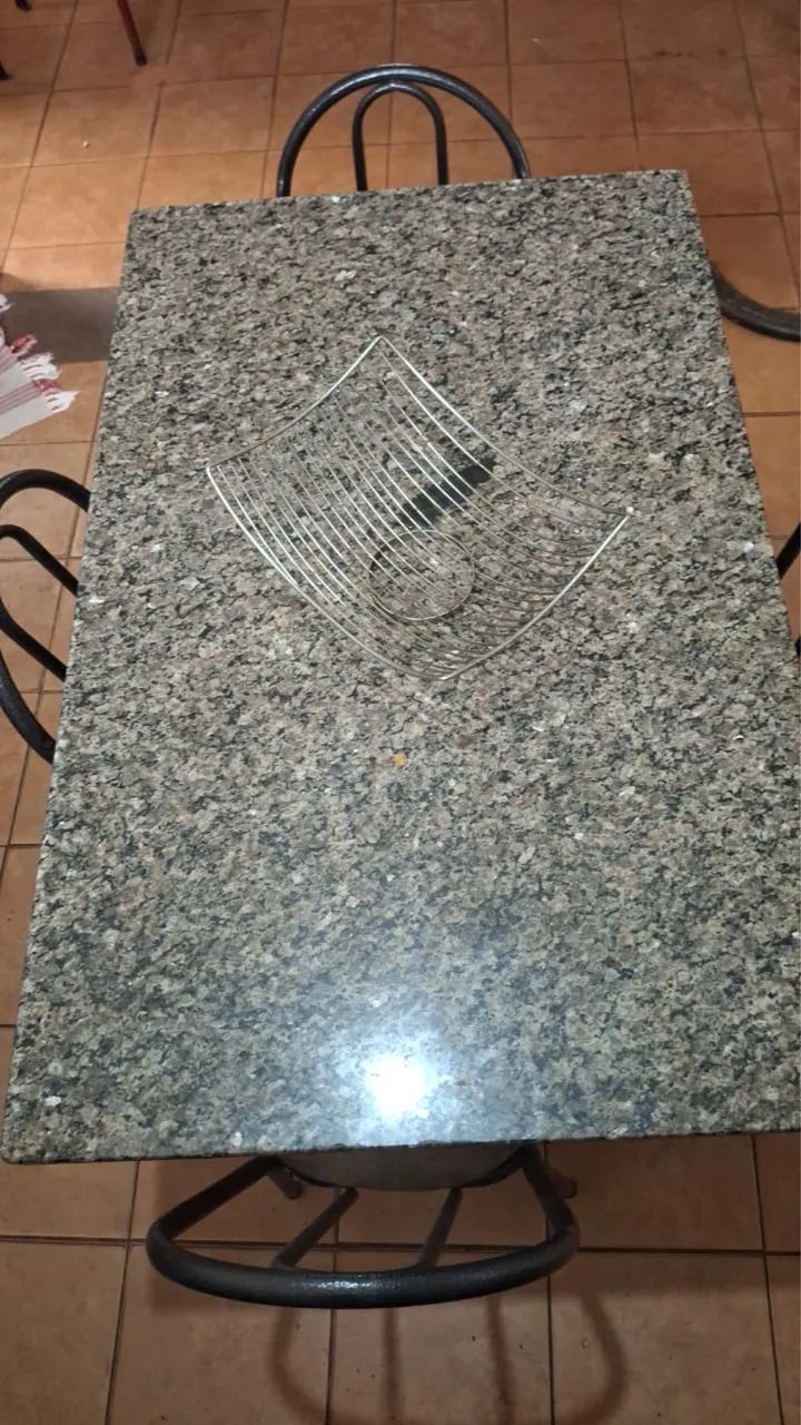 Mesa de cozinha - 4 cadeiras - Foto 2