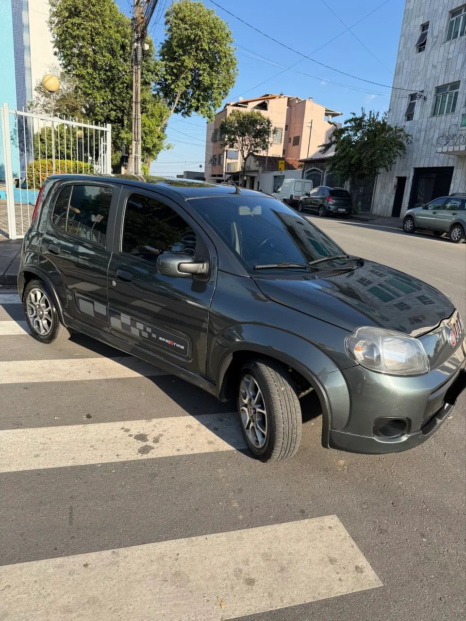 Fiat Uno Sporting 1.4 EVO Fire Flex 8V 4P 2012 - Foto 3