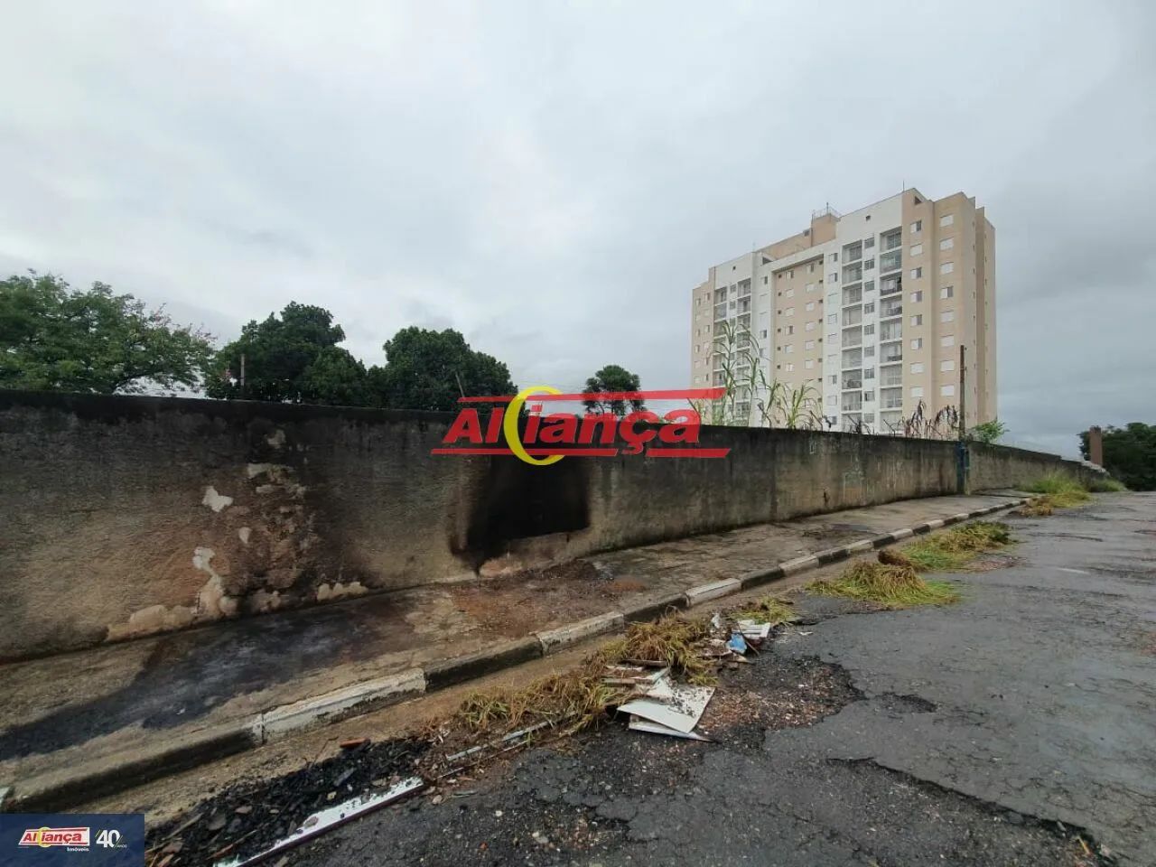 Terreno 2.800 m2 na Vila Nova Bonsucesso, totalmente limpo, pronto para ser edificado.