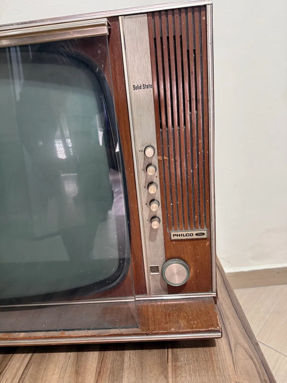 Tv antiga pra restaurar  - Foto 2