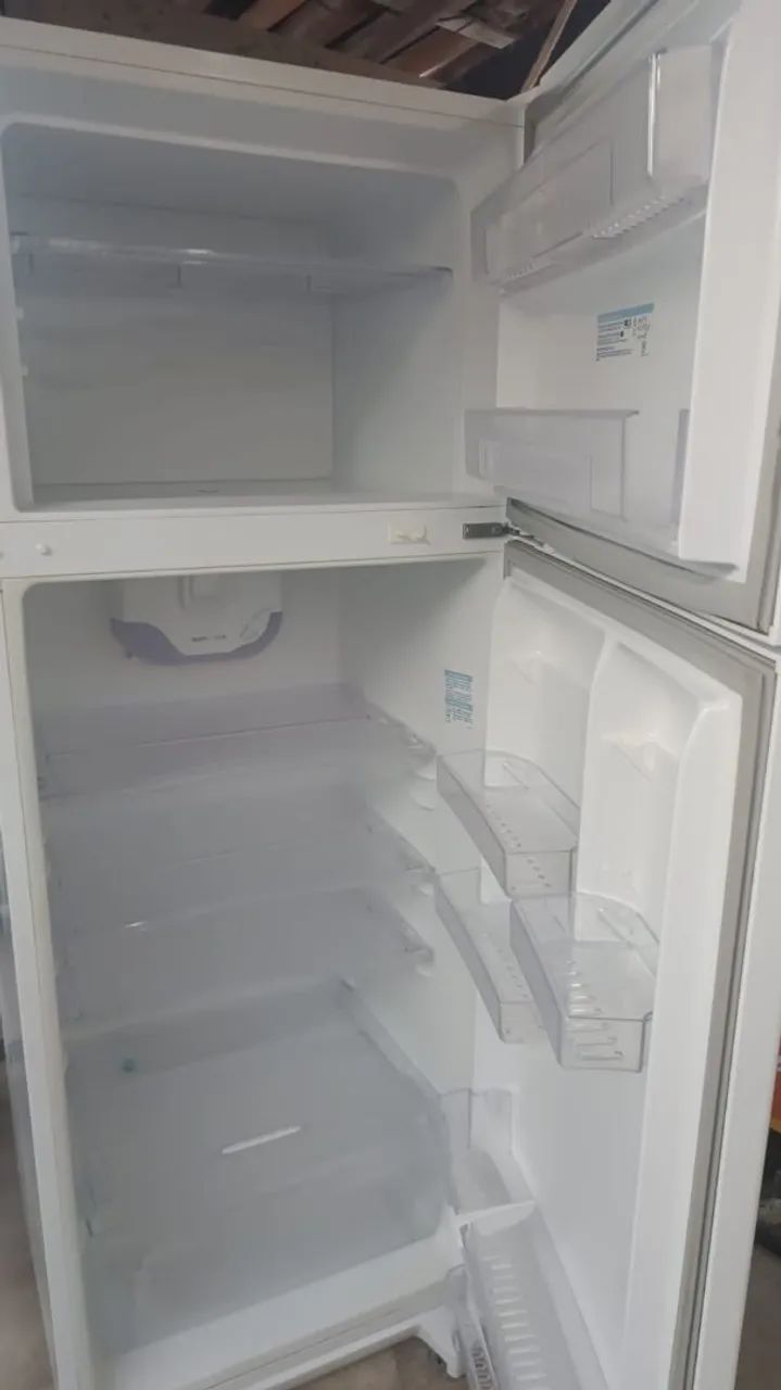 Geladeira semi nova  - Foto 4