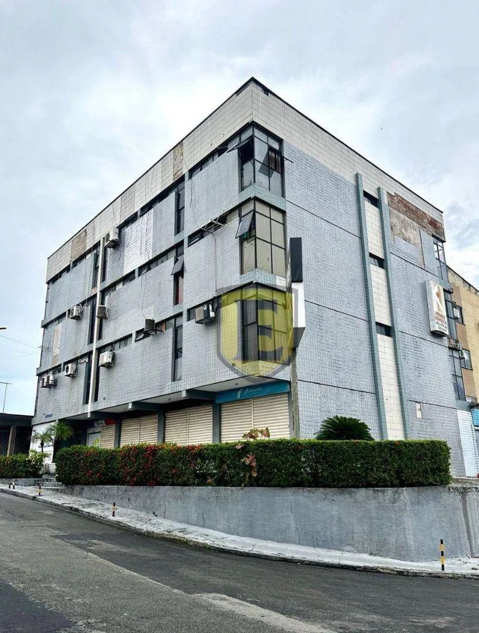 Sala Comercial à Venda | Edifício Rio Anil  São Francisco