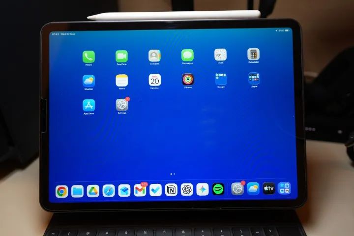iPad Pro M1 11 polegadas + Magic Keyboard + Apple Pencil 2