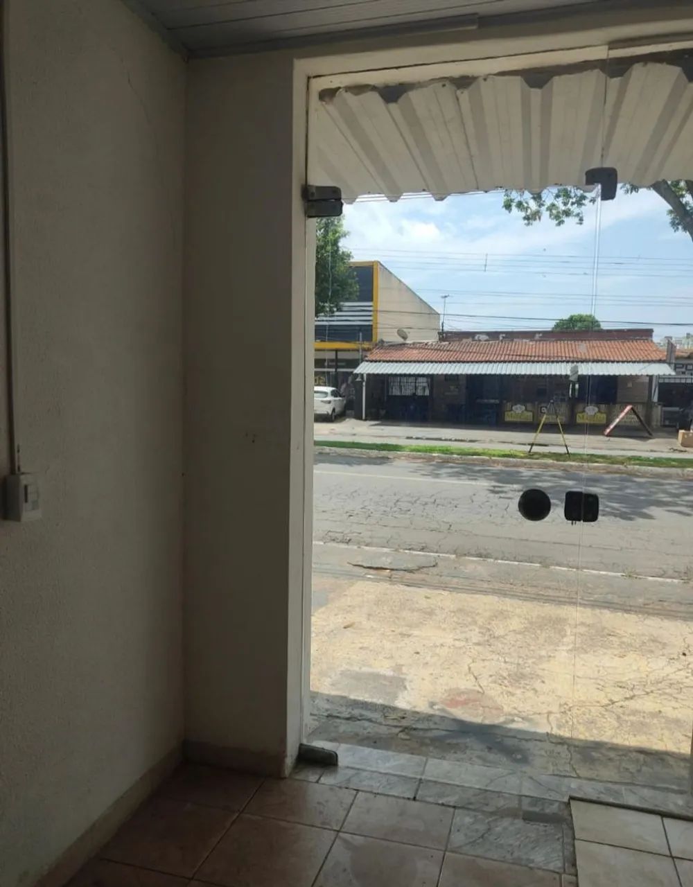ALUGO SALA COMERCIAL na AV.T09  - Foto 3