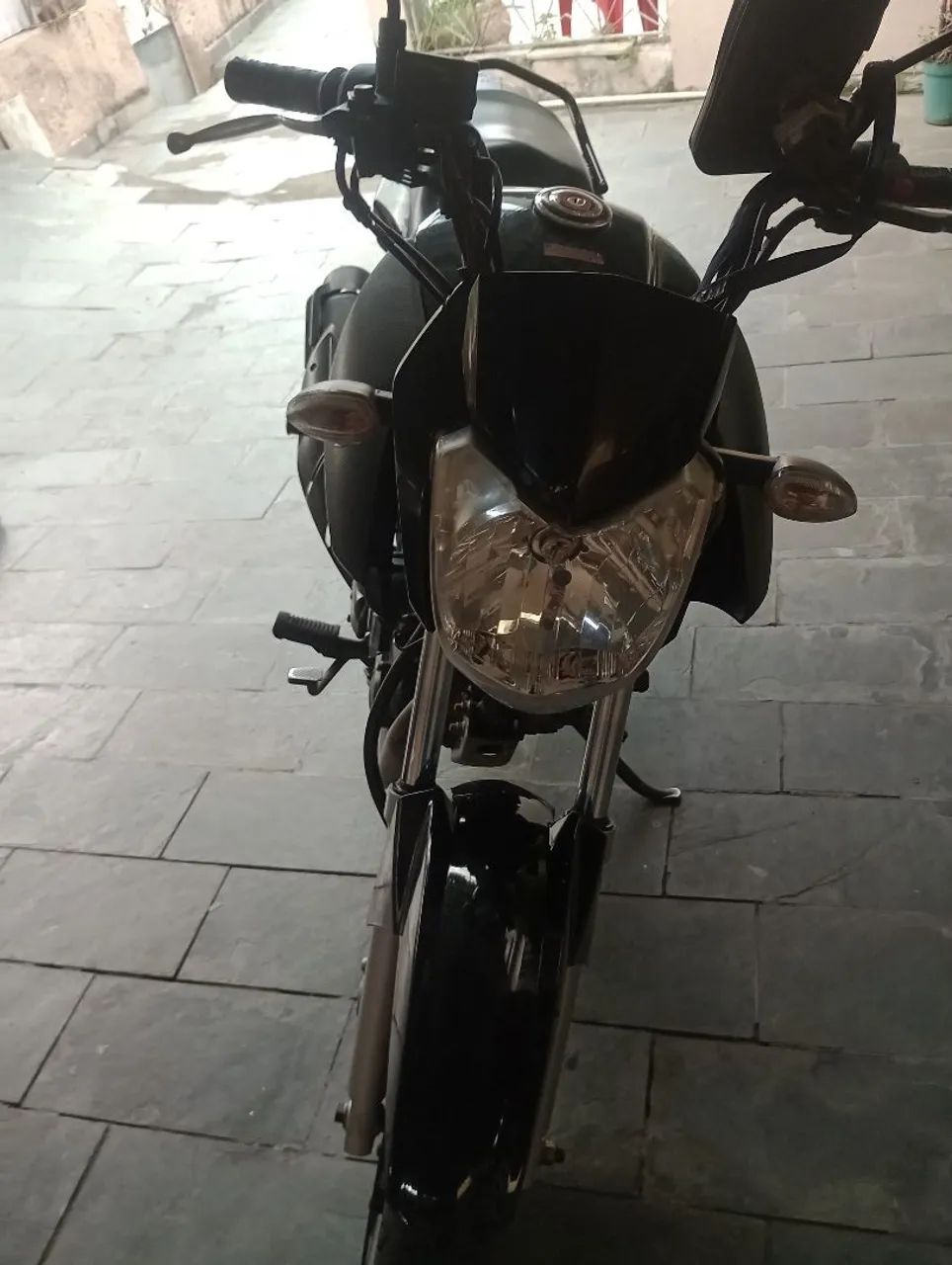 Factor 150 2020 preta $10.500 - Foto 4