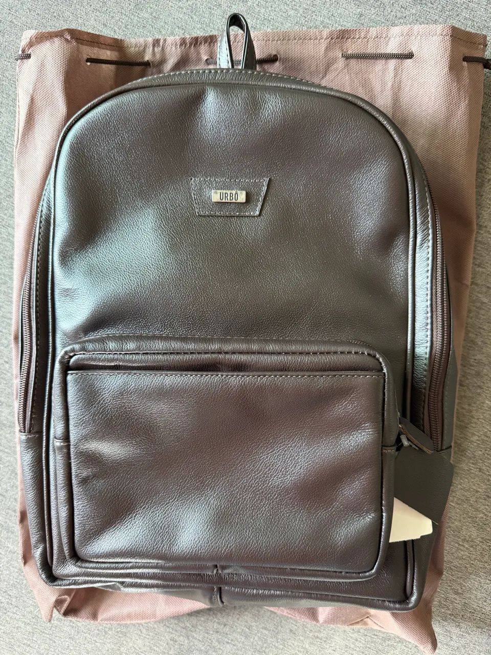 Mochila Urbô couro legítimo 