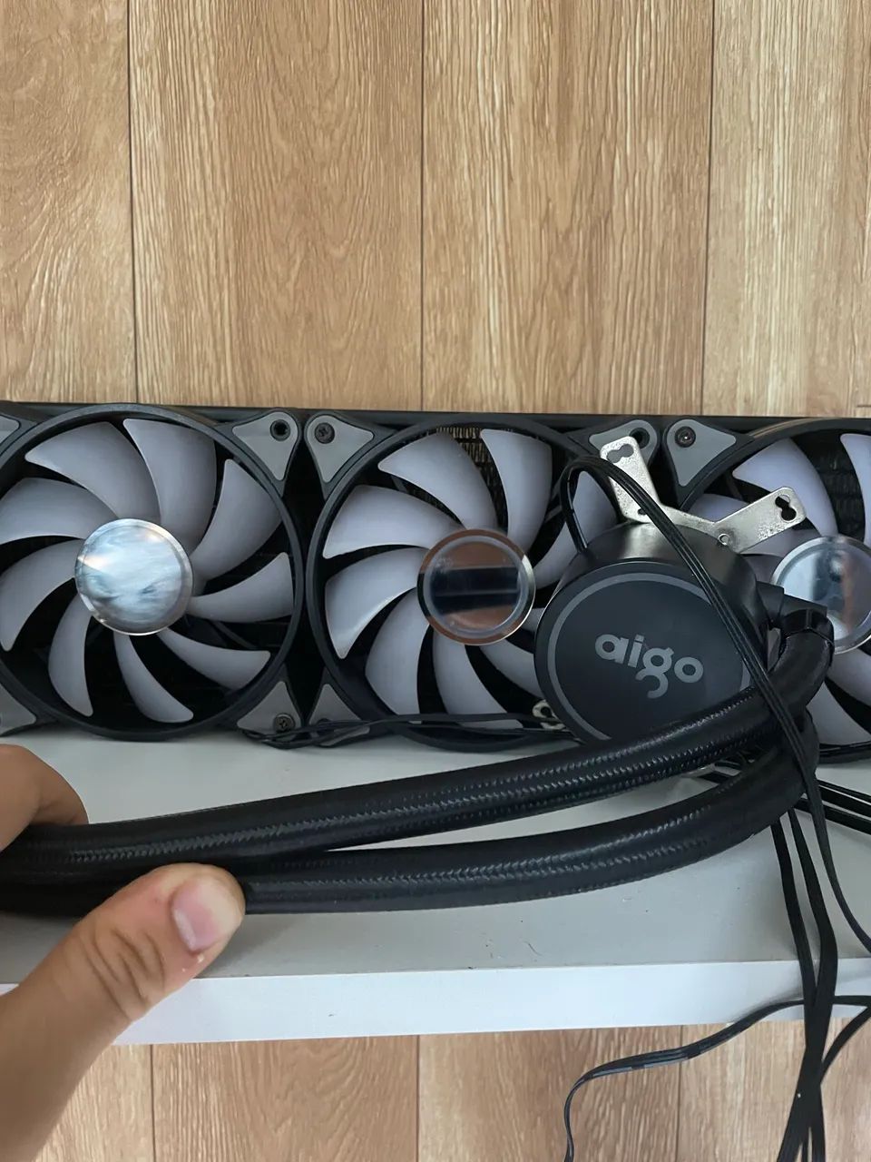 Water cooler aigo ARGB com 4 fans 