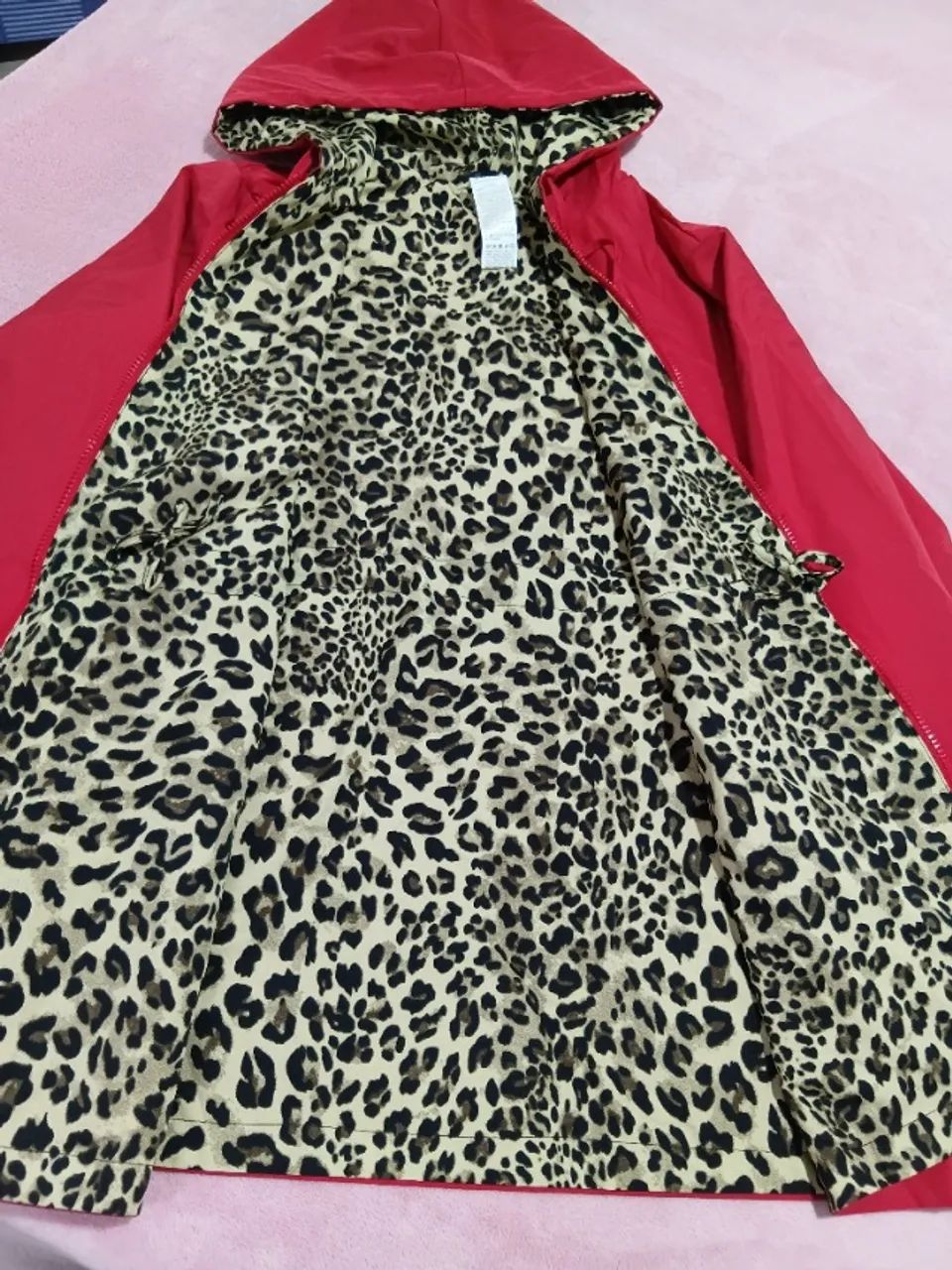 Jaqueta Reversível com Capuz (estampa de leopardo) - Foto 3