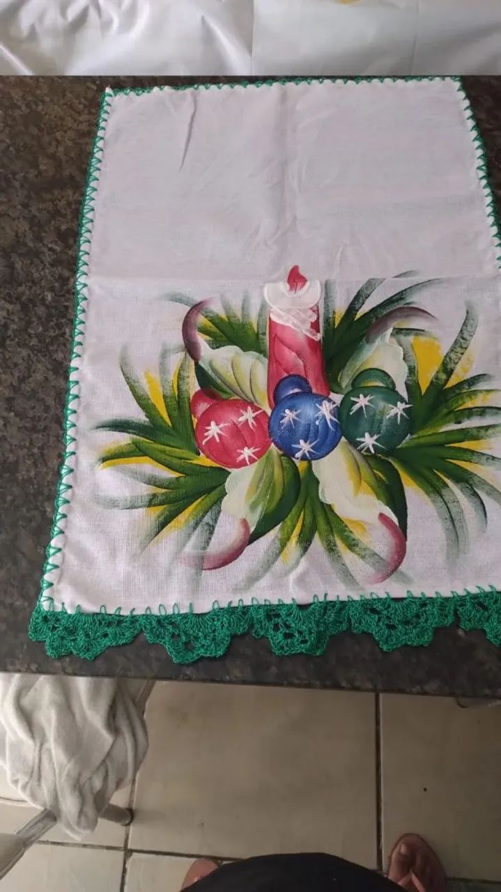 Kit 2 Panos de Copa Pintado a Mão com Bico de Crochê 75cm x 49 cm  - Foto 3
