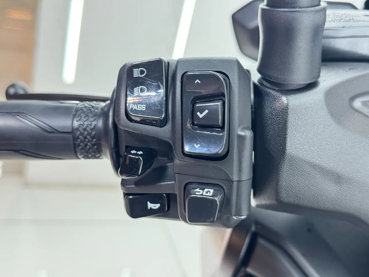 YAMAHA XMAX 250 CONNECTED ABS - Foto 5