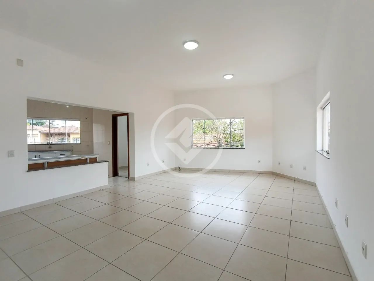 Casa com 2 suítes e quintal para locação próximo ao Centro de Vinhedo/SP. codigo: 383276