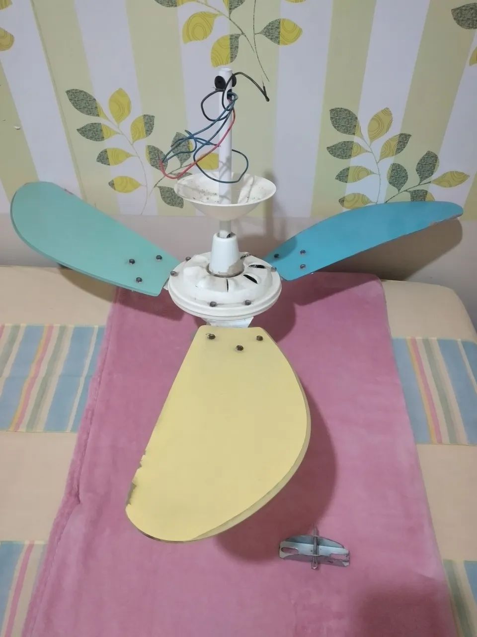 Vendo ventilador usado. Mais funciona normalmente.  Usado. - Foto 3