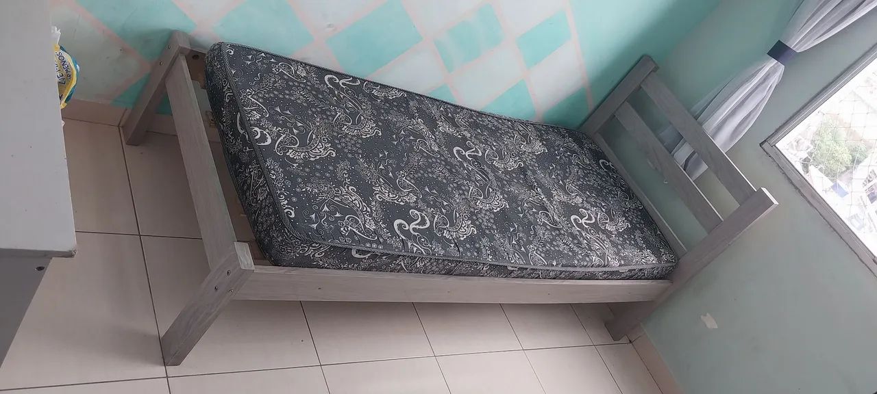 Cama de Solteiro com Colchão