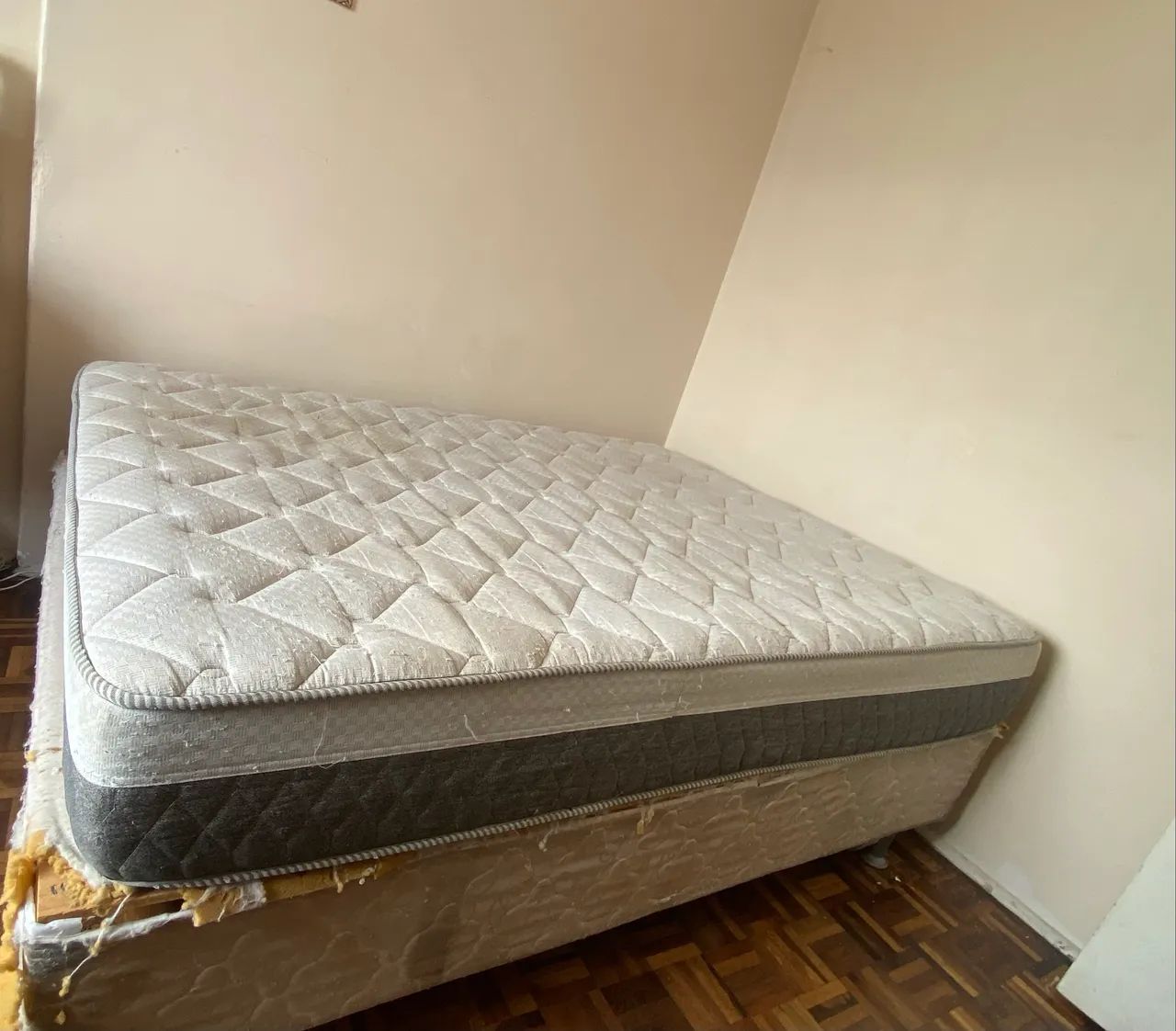 Double bed frame65573826143363121