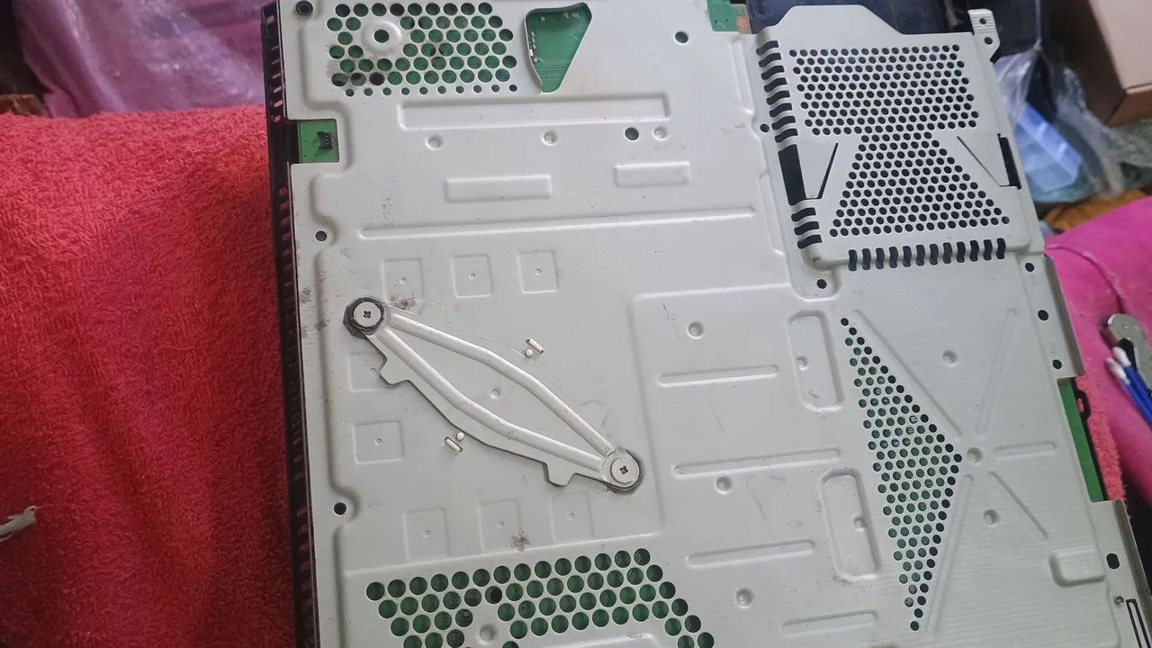 CARCAÇA PS4 FAT PLACA MÃE DRIVE E CARCAÇA SEM COOLER SEM FONTE SEM HD - Foto 2