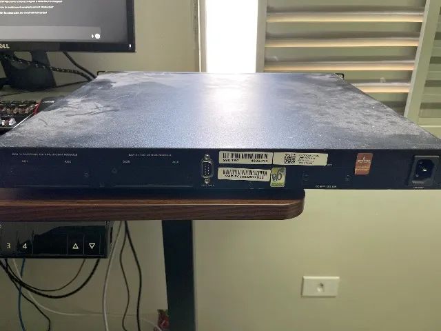Dell PowerConnect 6224 - Foto 3