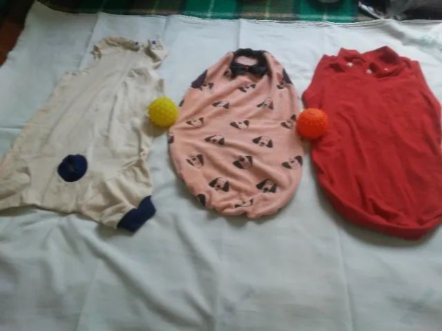 Roupinhas/Sapatinhos/Bolinhas para crianças de 04 patas.