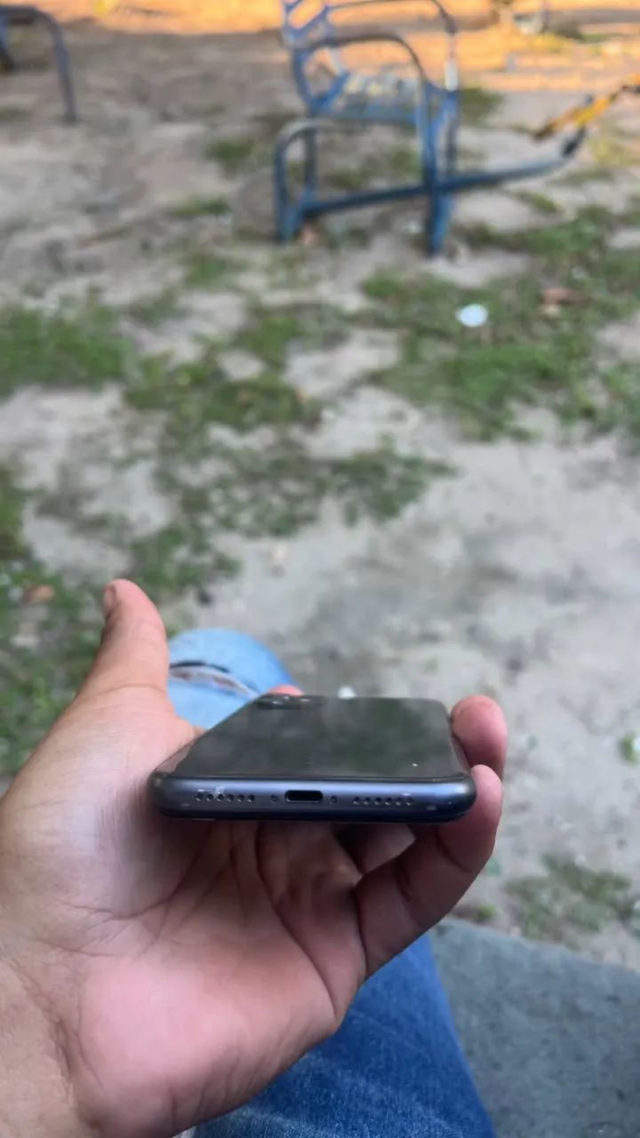IPHONE 11 128g 