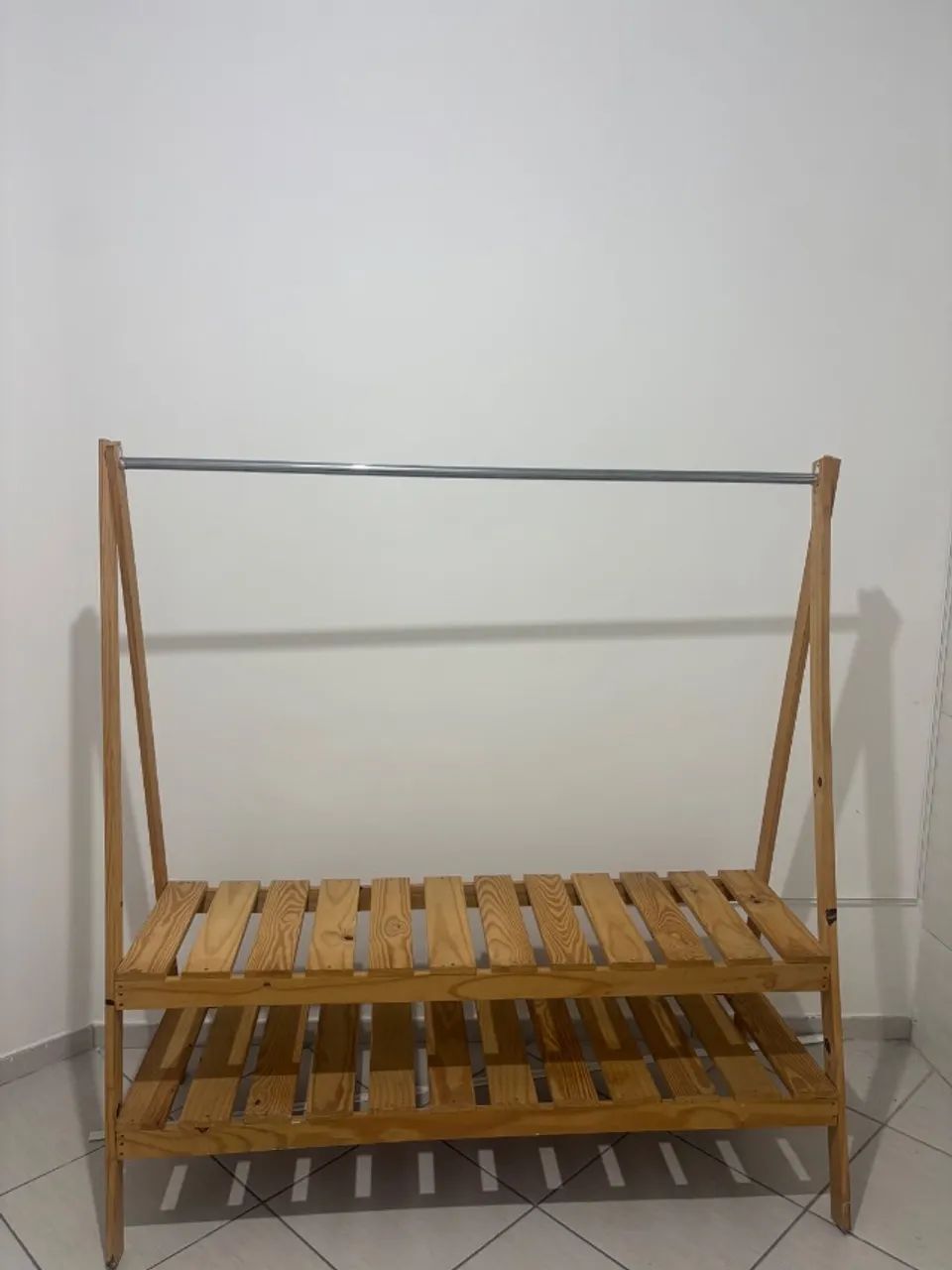 Arara de madeira  - Foto 2