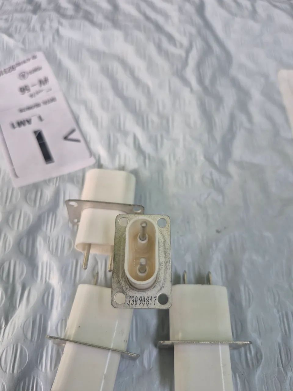 Conector magnetron microondas 