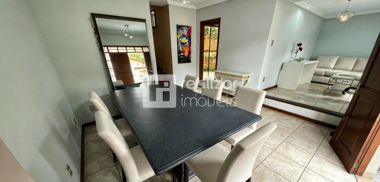 Casa de 4 quartos no bairro Ponta das Canas - Florianópolis