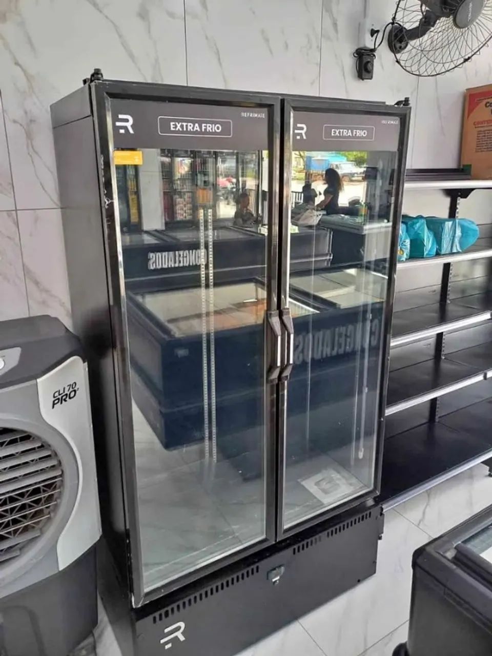 expositor extra frio 2p full black