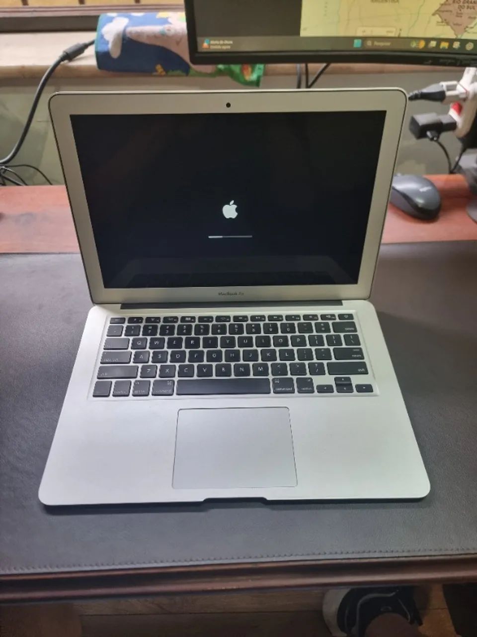MacBook Air 13" Usado Novíssimo! SOMENTE 106 CICLOS!!! 