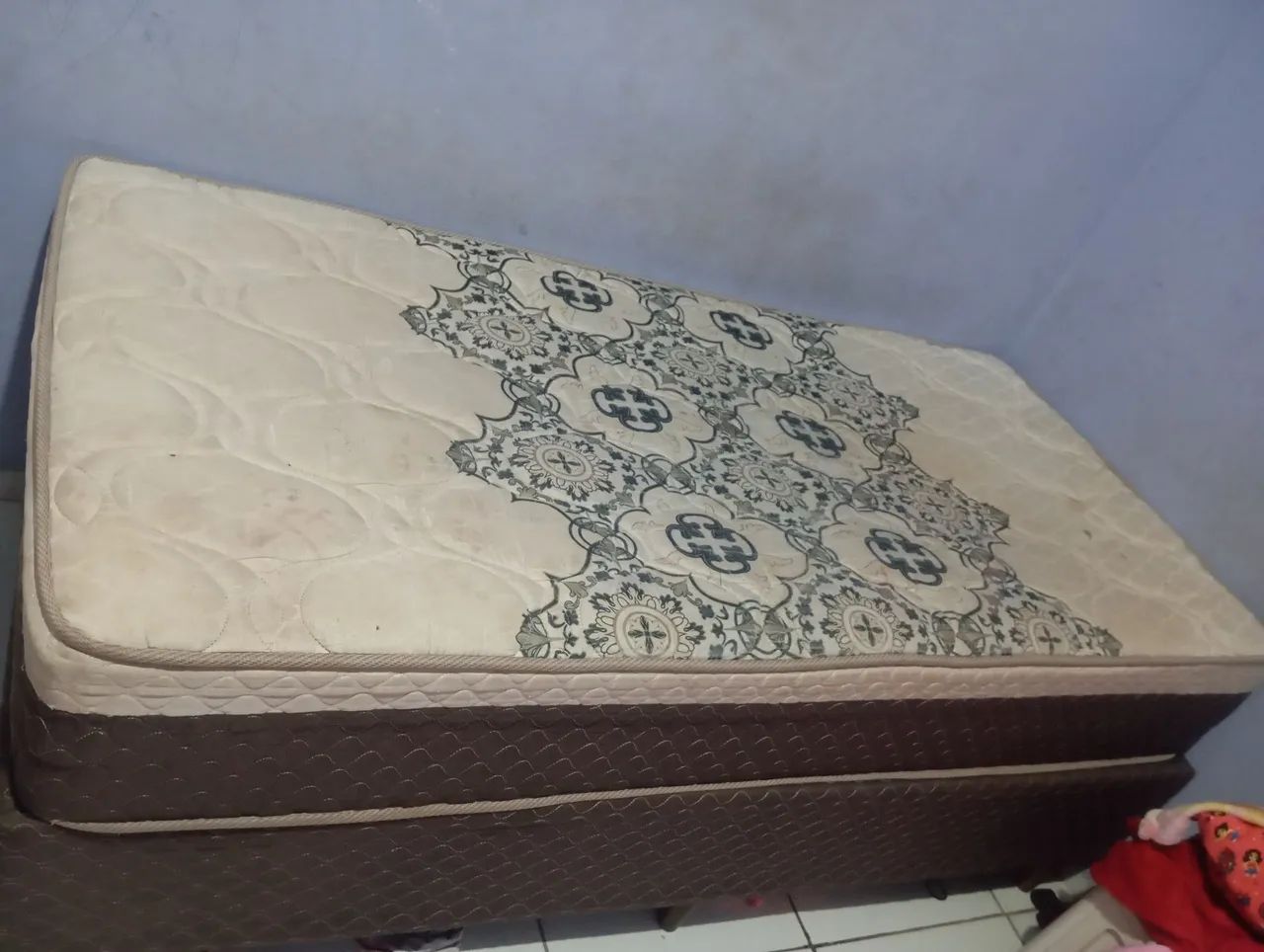 Vendo cama box solteiro e uma infantil. Pra vender logo  - Foto 2