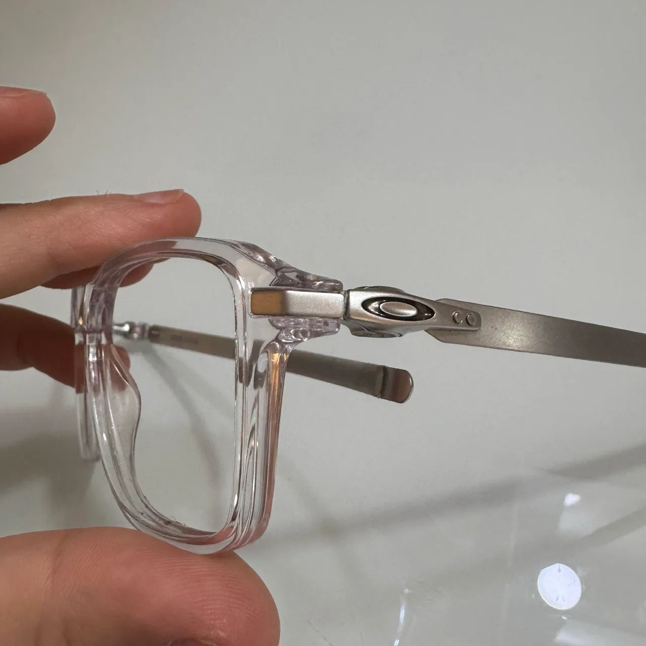 armação oakley wheel house original polished clear - Foto 5