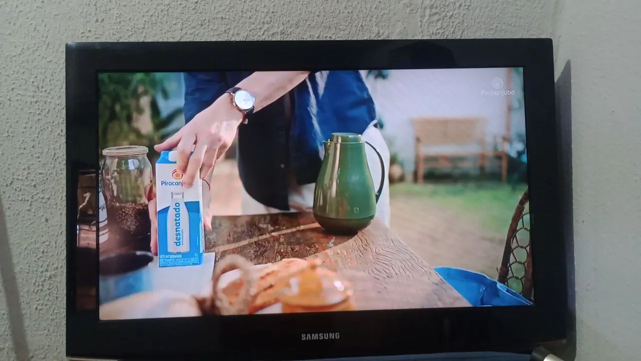 TV SAMSUNG 32 SUPER NOVA, NÃO TEM  UM ARRANHÃO  - Foto 3