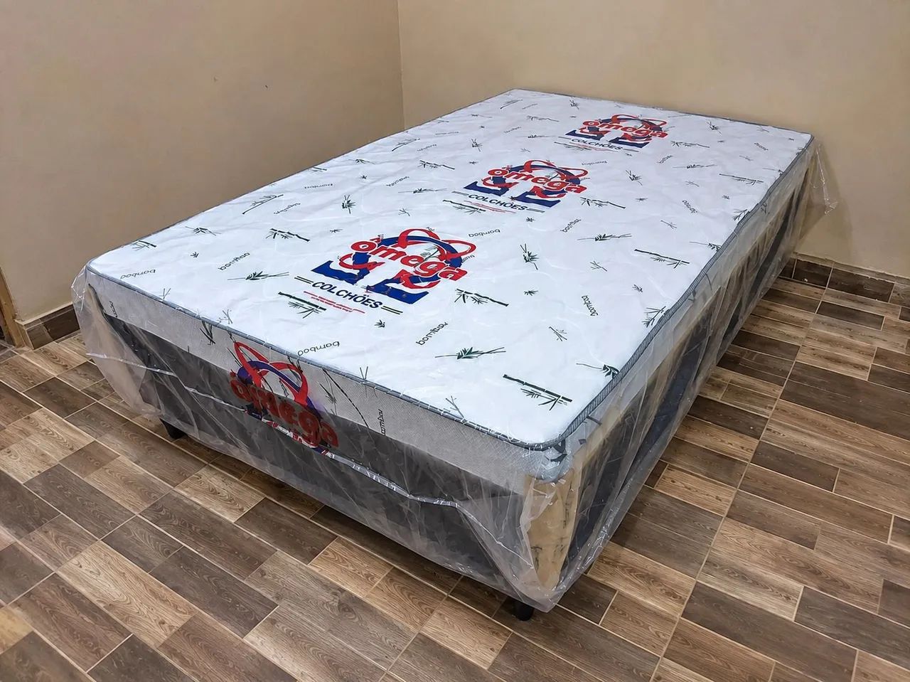 Cama Box Casal Ômega Zeus - Praticamente Nova