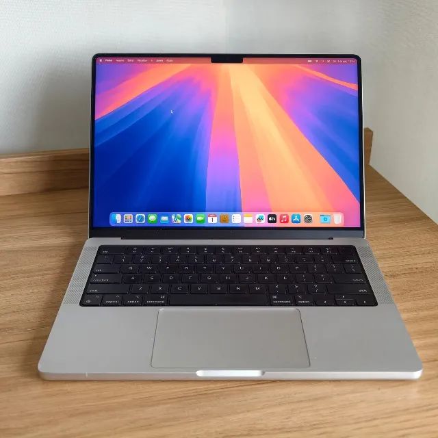 MACBOOK PRO 14 M1 PRO 16GB/512GB - 594 CICLOS - SILVER - Notebooks