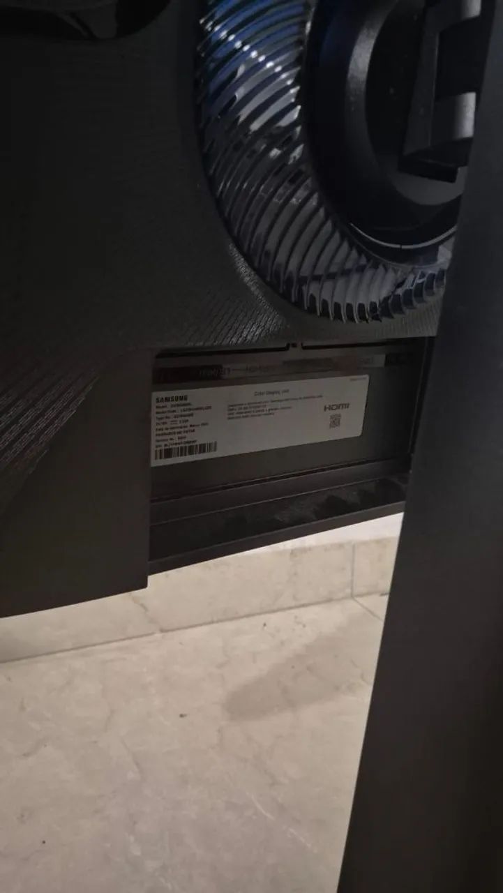 Monitor Samsung Odyssey G40 27 IPS 240hz G-sync - Foto 2