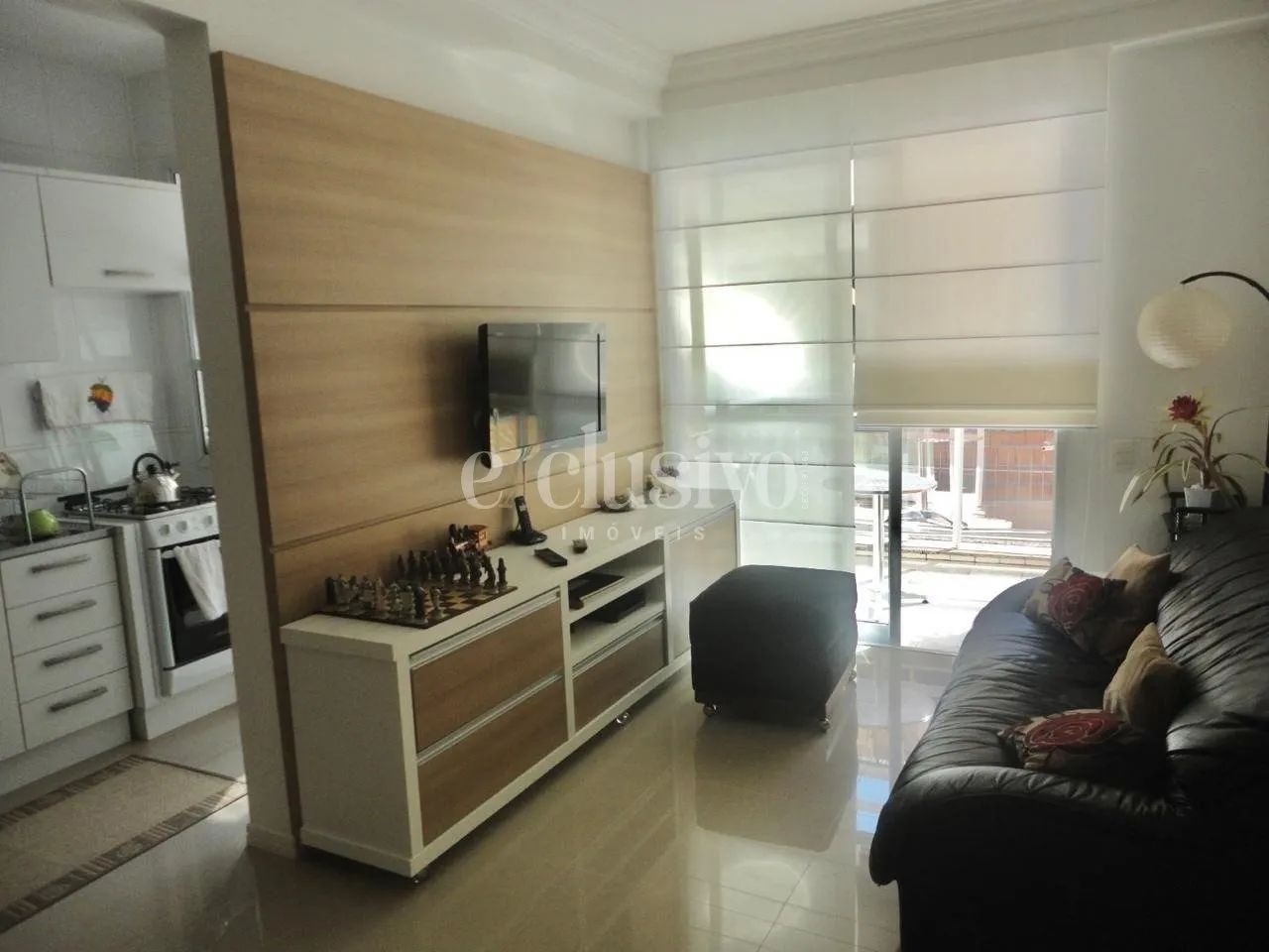 Apartamento 2 dormitórios em Coqueiros - Foto 2