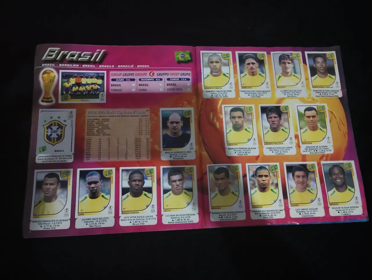 Álbum de figurinhas copa 2002 completo! - Foto 3